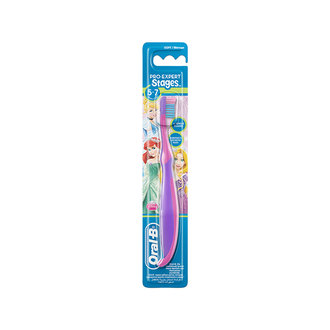 Oral-B Stages 3-5 Yaş Prenses/Cars Diş Fırçası 1 Adet